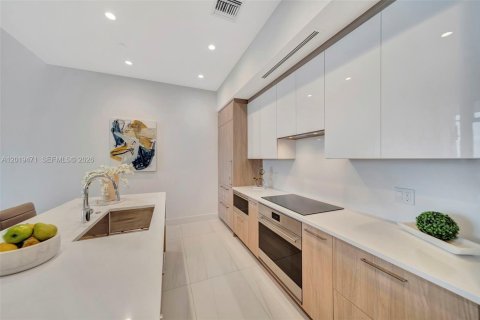 Condo in Fort Lauderdale, Florida, 2 bedrooms № 2186283 - photo 8