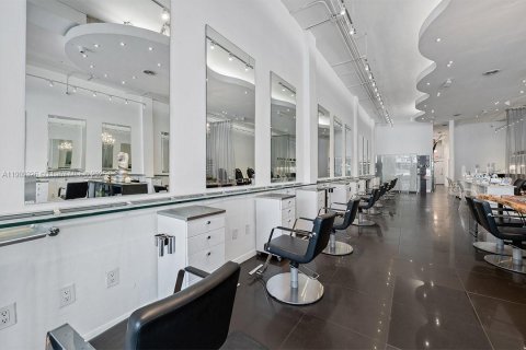 Купить коммерческую недвижимость в Корал-Гейблс, Флорида № 1964987 - фото 3