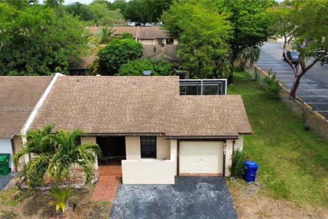 Casa en venta en Miramar, Florida, 2 dormitorios, 84.73 m2 № 1920978 - foto 2