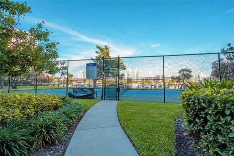 Condominio en venta en Hallandale Beach, Florida, 2 dormitorios, 139.35 m2 № 1874348 - foto 30