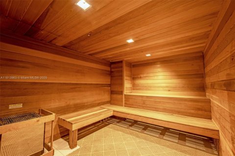Condominio en venta en Hallandale Beach, Florida, 2 dormitorios, 139.35 m2 № 1874348 - foto 28