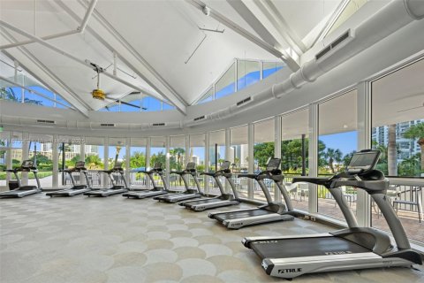 Condominio en venta en Hallandale Beach, Florida, 2 dormitorios, 139.35 m2 № 1874348 - foto 25