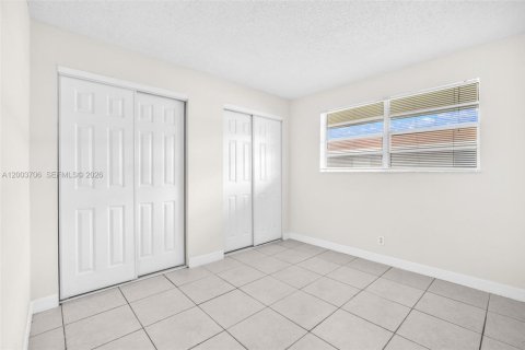 Casa en alquiler en Hollywood, Florida, 3 dormitorios, 134.71 m2 № 2071258 - foto 15