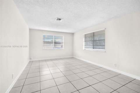 Casa en alquiler en Hollywood, Florida, 3 dormitorios, 134.71 m2 № 2071258 - foto 8