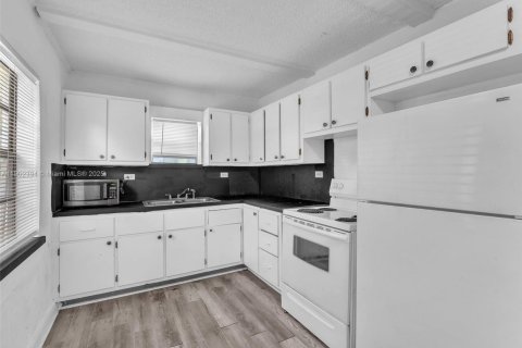 Propiedad comercial en venta en Hollywood, Florida № 2015213 - foto 26