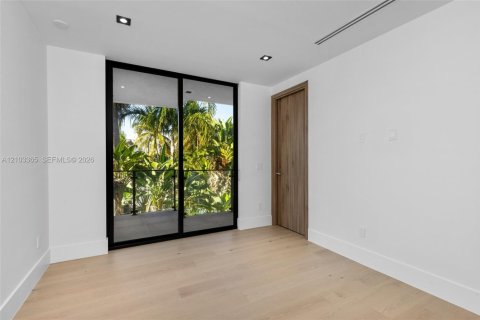 Villa ou maison à vendre à Fort Lauderdale, Floride: 4 chambres № 2412892 - photo 28