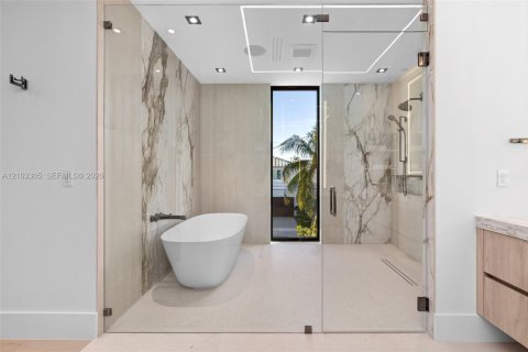 Villa ou maison à vendre à Fort Lauderdale, Floride: 4 chambres № 2412892 - photo 22