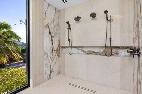 Villa ou maison à vendre à Fort Lauderdale, Floride: 4 chambres № 2412892 - photo 20