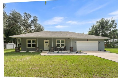 House in Dunnellon, Florida 3 bedrooms, 158.21 sq.m. № 1919774 - photo 1