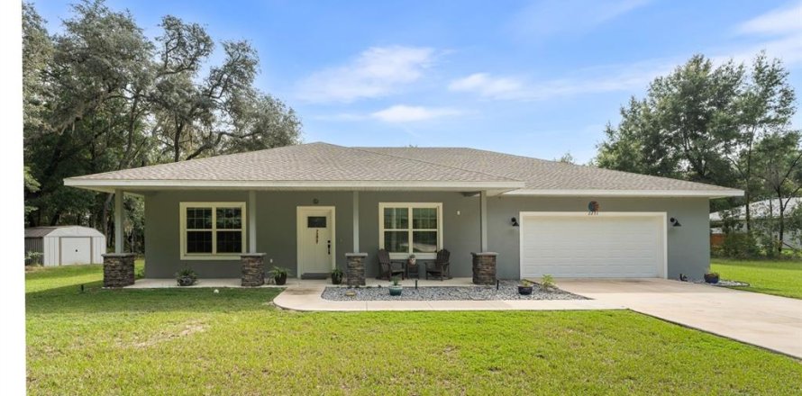 House in Dunnellon, Florida 3 bedrooms, 158.21 sq.m. № 1919774