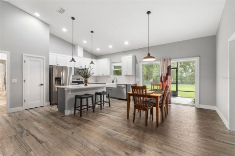House in Dunnellon, Florida 3 bedrooms, 158.21 sq.m. № 1919774 - photo 6