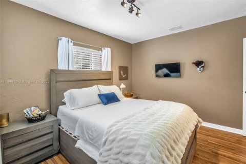 Casa en venta en North Miami Beach, Florida, 3 dormitorios, 77.11 m2 № 1951077 - foto 21