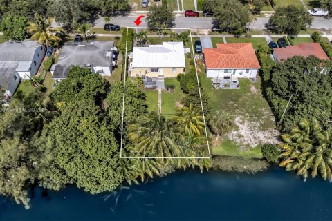 Casa en venta en North Miami Beach, Florida, 3 dormitorios, 77.11 m2 № 1951077 - foto 3