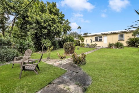 Casa en venta en North Miami Beach, Florida, 3 dormitorios, 77.11 m2 № 1951077 - foto 28