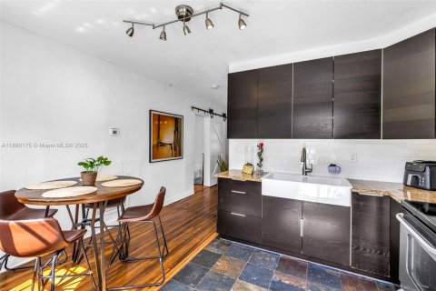 Casa en venta en North Miami Beach, Florida, 3 dormitorios, 77.11 m2 № 1951077 - foto 14