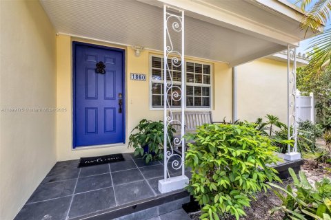 Casa en venta en North Miami Beach, Florida, 3 dormitorios, 77.11 m2 № 1951077 - foto 8