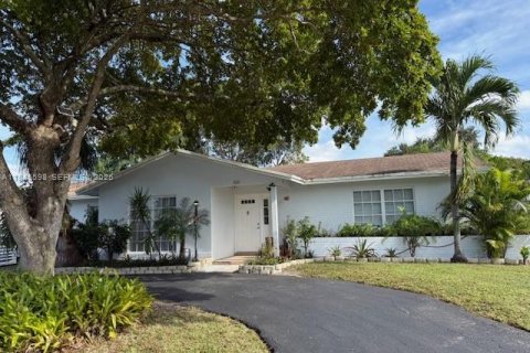 House in Margate, Florida 3 bedrooms, 162.95 sq.m. № 1986681
