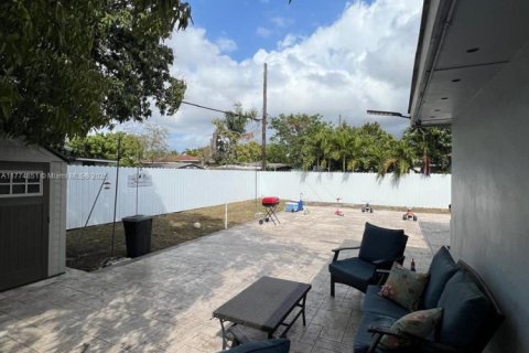 Villa ou maison à vendre à North Miami, Floride: 3 chambres, 140.75 m2 № 1977511 - photo 14