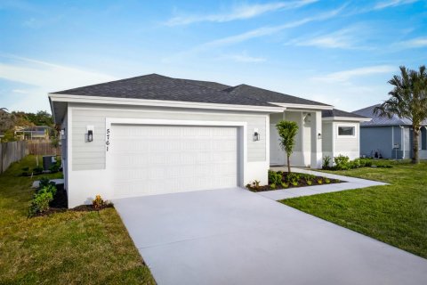 House in Port St. Lucie, Florida 4 bedrooms, 213.68 sq.m. № 2265435