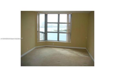 Copropriété à vendre à Aventura, Floride: 2 chambres, 109.72 m2 № 1981764 - photo 11