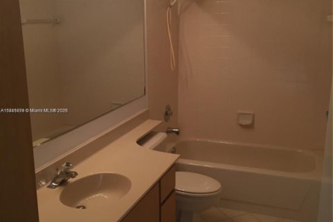 Copropriété à vendre à Aventura, Floride: 2 chambres, 109.72 m2 № 1981764 - photo 13