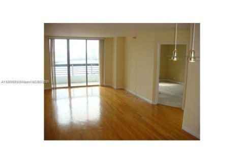 Copropriété à vendre à Aventura, Floride: 2 chambres, 109.72 m2 № 1981764 - photo 4