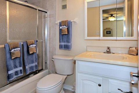 Condo in New Smyrna Beach, Florida, 2 bedrooms  № 2108430 - photo 4