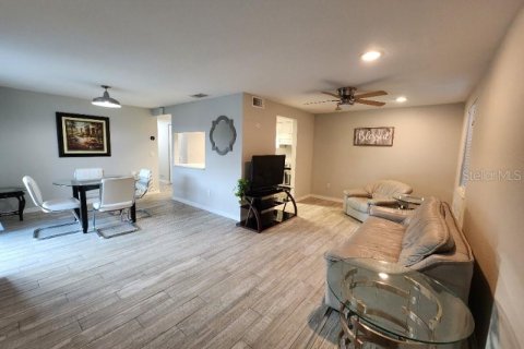 Condo in Port Charlotte, Florida, 2 bedrooms  № 2229929 - photo 3