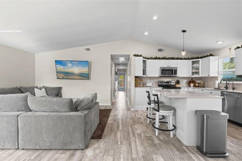 Купить виллу или дом в Оспри, Флорида 6 комнат, 108.97м2, № 2096193 - фото 2