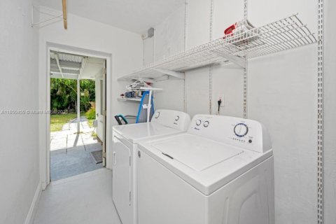 Casa en alquiler en Fort Lauderdale, Florida, 3 dormitorios, 116.31 m2 № 1856868 - foto 5