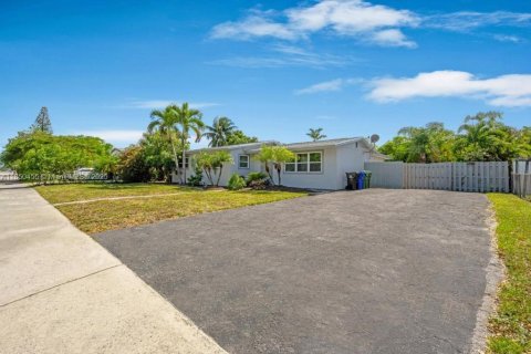 Casa en alquiler en Fort Lauderdale, Florida, 3 dormitorios, 116.31 m2 № 1856868 - foto 20