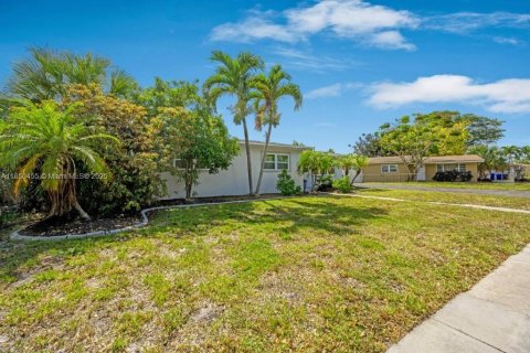 Casa en alquiler en Fort Lauderdale, Florida, 3 dormitorios, 116.31 m2 № 1856868 - foto 26