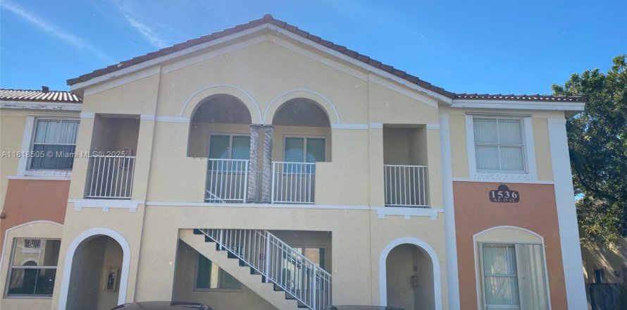 Condo in Homestead, Florida, 2 bedrooms № 1776126