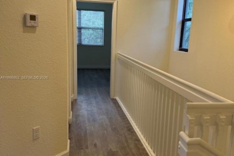 Снять в аренду виллу или дом в Хомстед, Флорида 3 спальни, 151.62м2, № 2044991 - фото 30