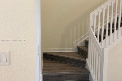 Снять в аренду виллу или дом в Хомстед, Флорида 3 спальни, 151.62м2, № 2044991 - фото 21