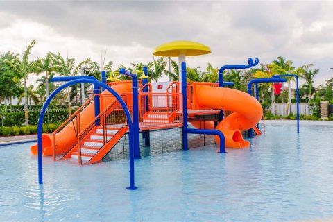 Снять в аренду виллу или дом в Хомстед, Флорида 3 спальни, 151.62м2, № 2044991 - фото 15