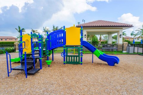 Снять в аренду виллу или дом в Хомстед, Флорида 3 спальни, 151.62м2, № 2044991 - фото 17