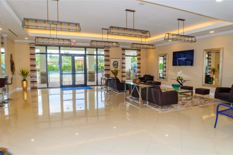 Снять в аренду виллу или дом в Хомстед, Флорида 3 спальни, 151.62м2, № 2044991 - фото 11