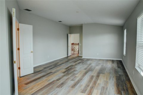 House in Tampa, Florida 5 bedrooms, 338.35 sq.m. № 1885556 - photo 23