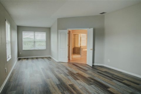 House in Tampa, Florida 5 bedrooms, 338.35 sq.m. № 1885556 - photo 22