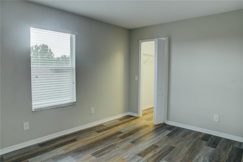 House in Tampa, Florida 5 bedrooms, 338.35 sq.m. № 1885556 - photo 27
