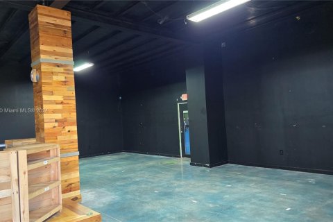 Купить коммерческую недвижимость в Майами, Флорида № 1859581 - фото 5