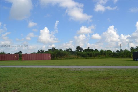 Купить коммерческую недвижимость в Майами, Флорида № 1859581 - фото 29