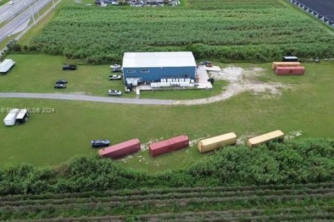 Купить коммерческую недвижимость в Майами, Флорида № 1859581 - фото 23