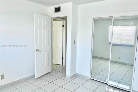 Condominio en venta en Hollywood, Florida, 2 dormitorios, 60.39 m2 № 2033499 - foto 26