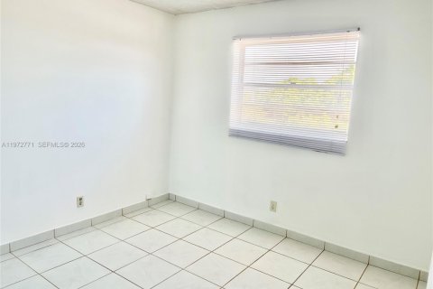 Condominio en venta en Hollywood, Florida, 2 dormitorios, 60.39 m2 № 2033499 - foto 22