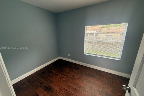 Casa en venta en Clermont, Florida, 2 dormitorios № 2010762 - foto 20