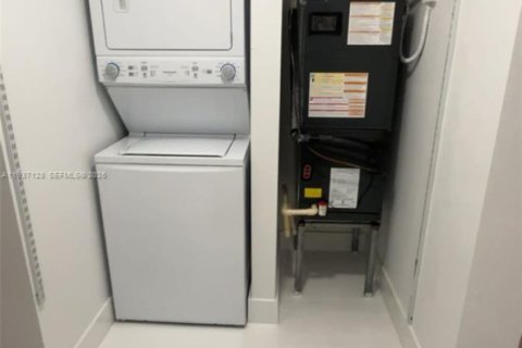 Appartement à louer à Miami Beach, Floride: 1 chambre, 83.61 m2 № 1995042 - photo 14