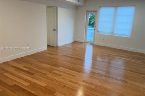 Appartement à louer à Miami Beach, Floride: 1 chambre, 83.61 m2 № 1995042 - photo 8