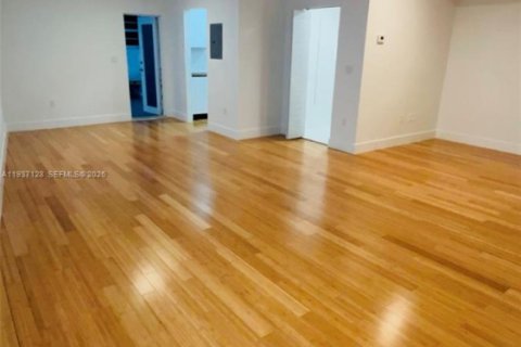 Appartement à louer à Miami Beach, Floride: 1 chambre, 83.61 m2 № 1995042 - photo 3